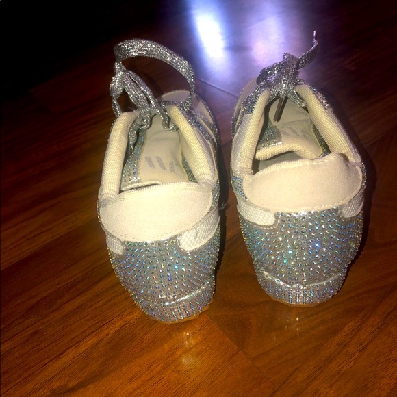 Women’s silver rhinestone sneakers - Picture 3 of 6